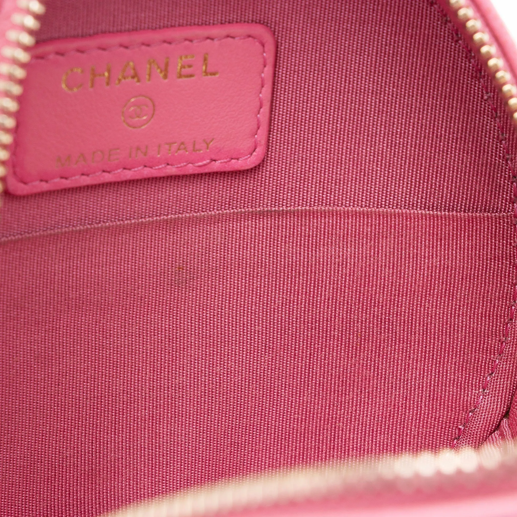 Chanel Caviar Leather Crystal CC Round Clutch with Chain (SHF-FU2AgY)