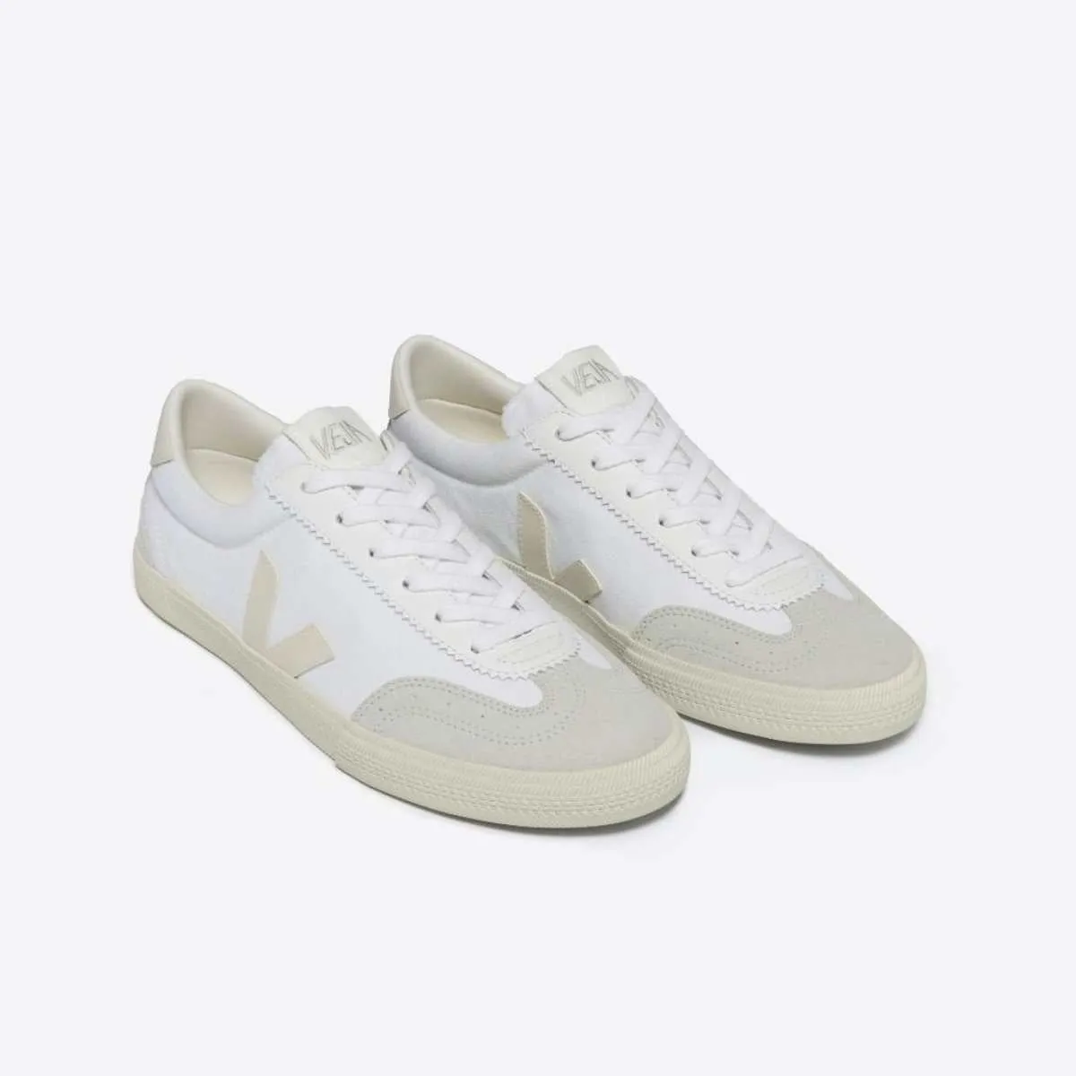 Veja Volley Canvas White Pierre M