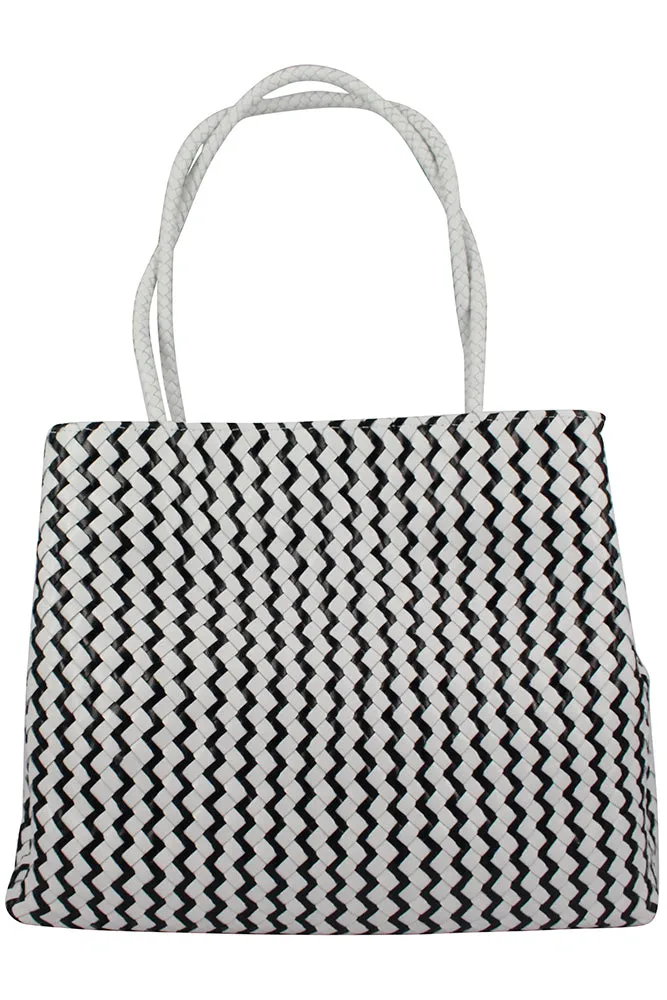 WIN2 - White & Black